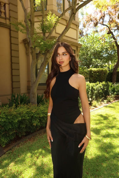 Close-up of the Camila Coelho Estrella Maxi Dress in black highlighting the bodice, neckline and premium fabric detail
