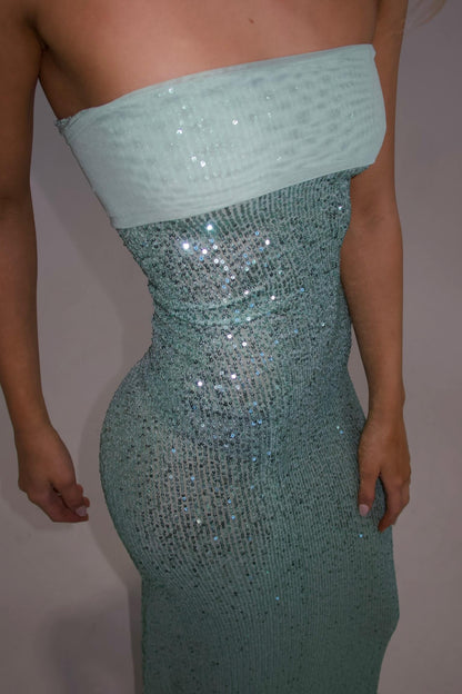 Close-up of the Fait Par Foutch Elizabeth Dress in malachite green sequin highlighting the intricate sequin detailing and fabric texture
